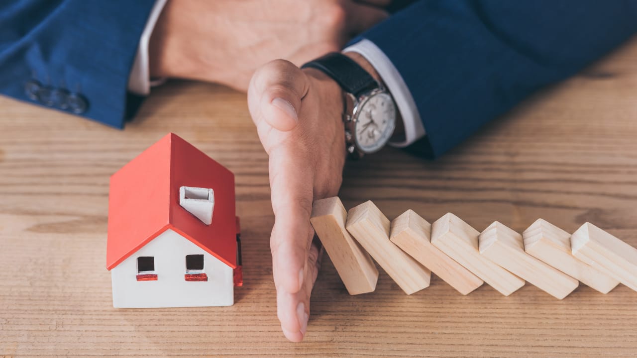 What is the process for finding a reliable property management company in Hobart?